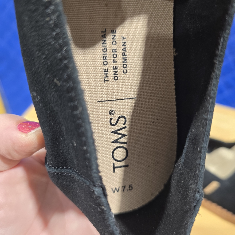 TOMS Classic Black Canvas Slip-Ons - Picture 6 of 6